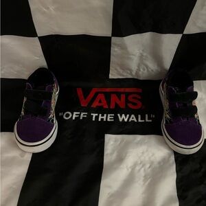 Vans Toddler Size 3 “wizard GITD” purple suede classics